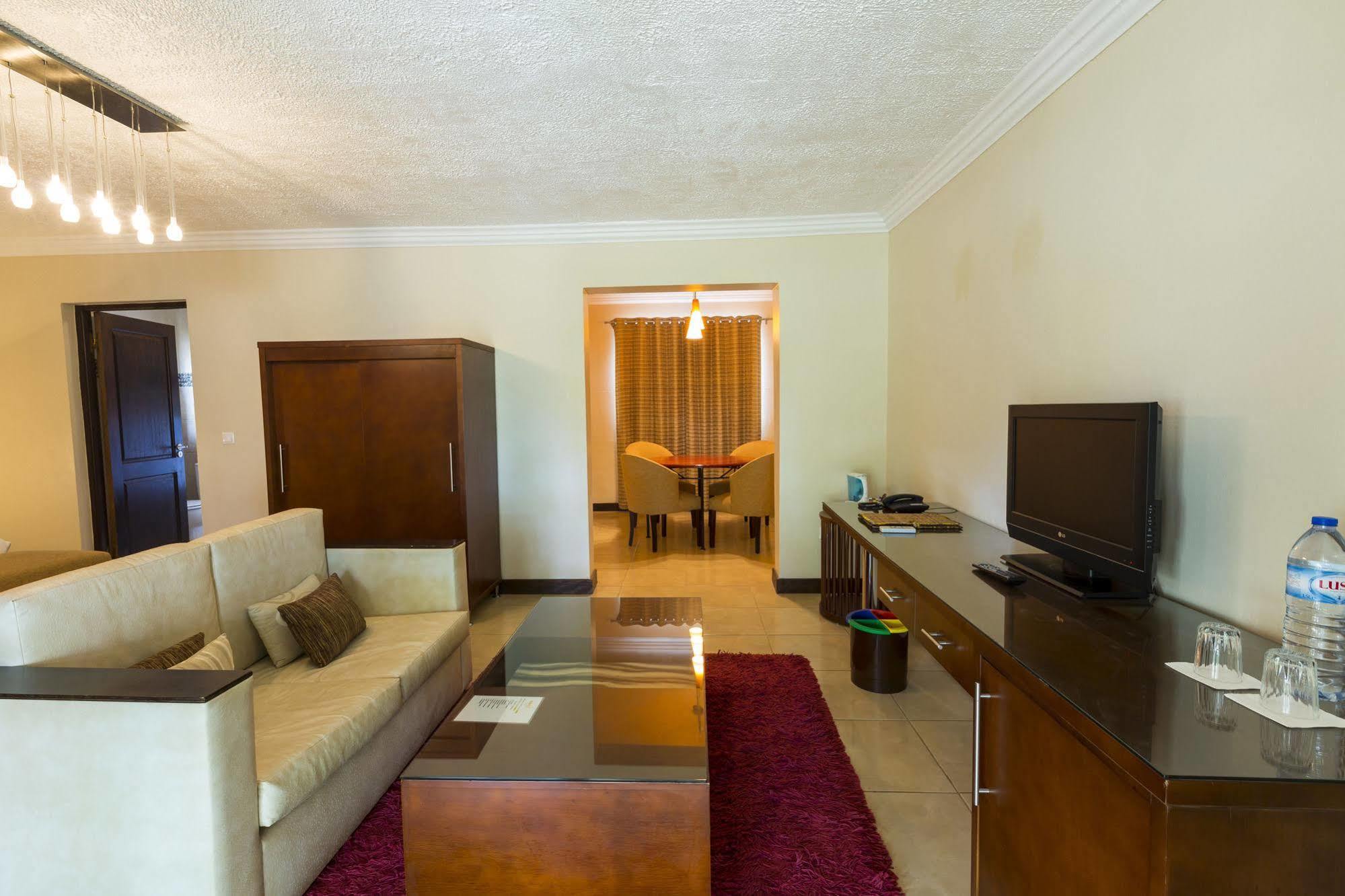 Omali Sao Tome Hotel Bagian luar foto